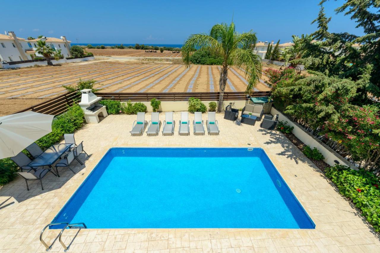 Villa Irina Paralimni Exteriér fotografie